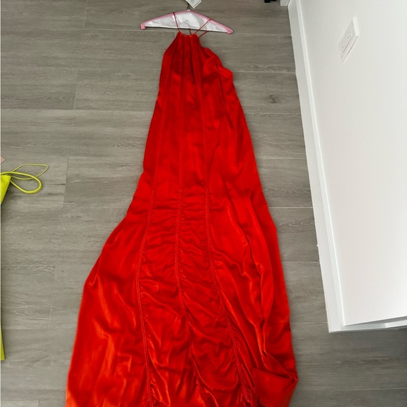 Elegant Red Maxi Dress - Picture 3 of 5